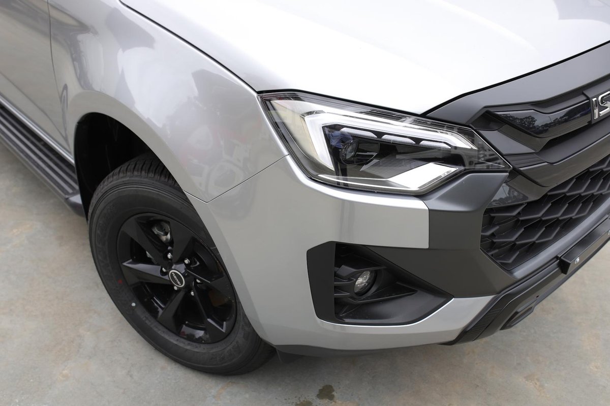 2025 Isuzu D-MAX image 2