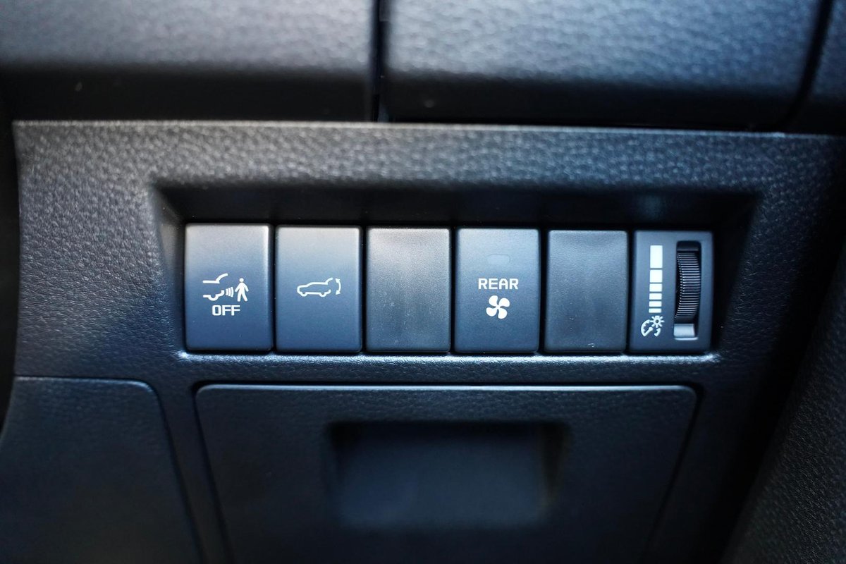 2025 Isuzu MU-X LS-T MY25.5 4X4 Dual Range image 24