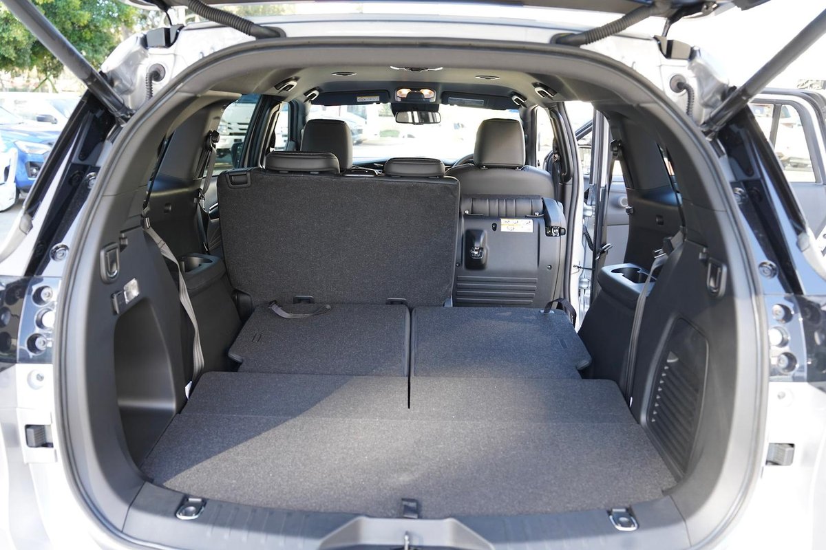 2025 Isuzu MU-X LS-T MY25.5 4X4 Dual Range image 30