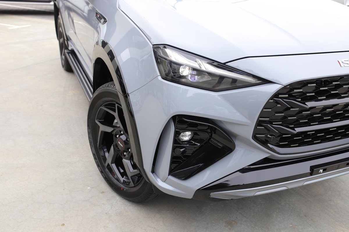 2025 Isuzu MU-X image 10