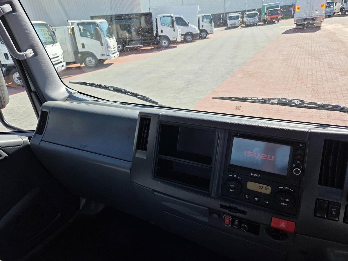 2015 Isuzu Npr200 Amt Car License Tray image 9