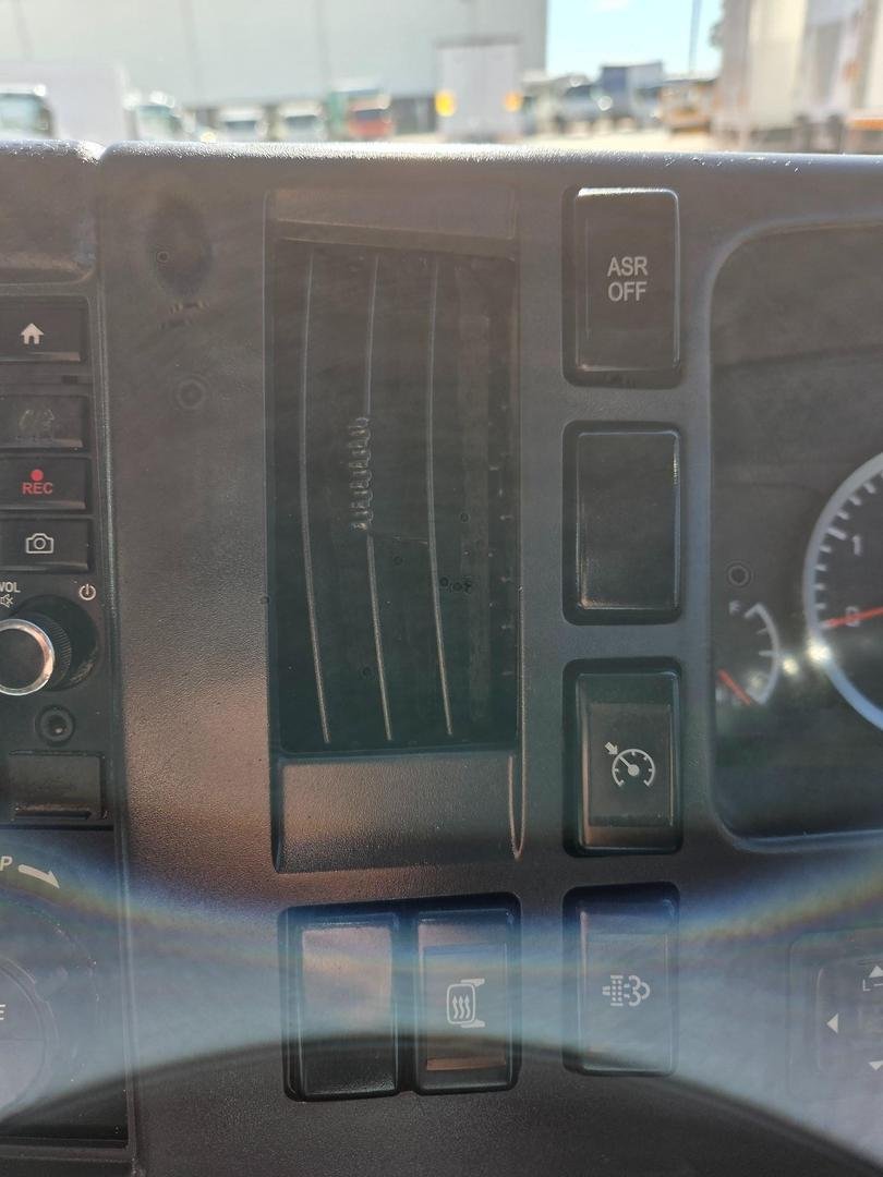 2015 Isuzu Npr200 Amt Car License Tray image 2