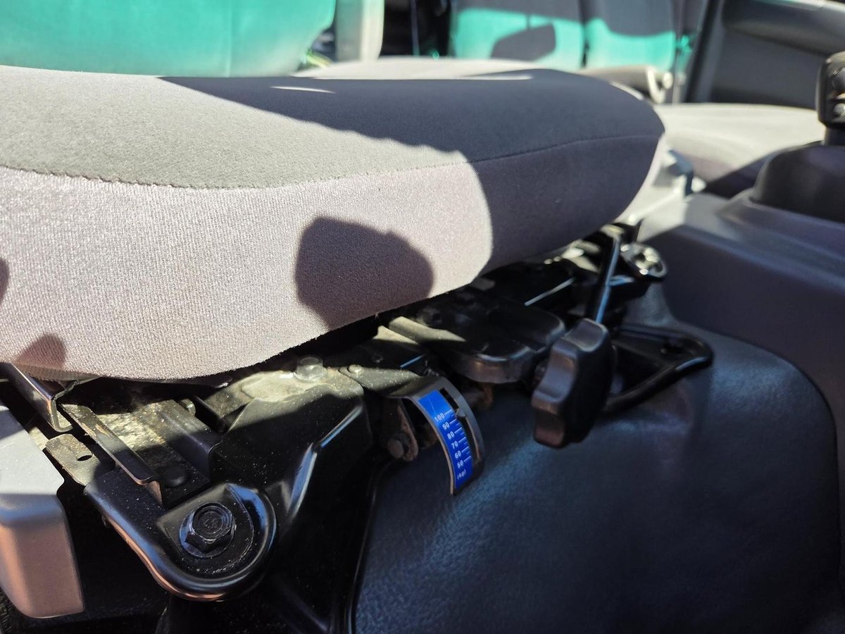 2015 Isuzu Npr200 Amt Car License Tray image 10