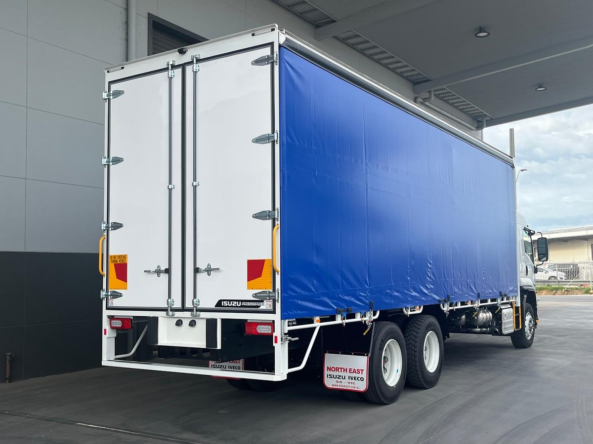 2025 Isuzu F Series image 3