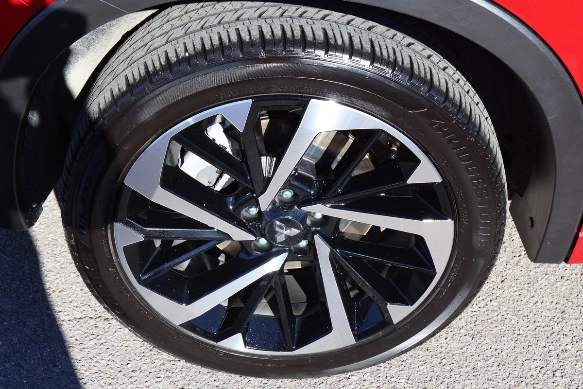2021 Mitsubishi Outlander image 36