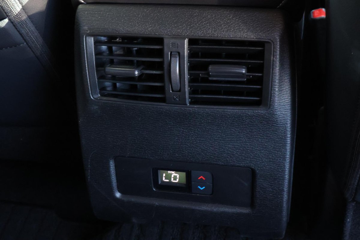 2021 Mitsubishi Outlander image 29