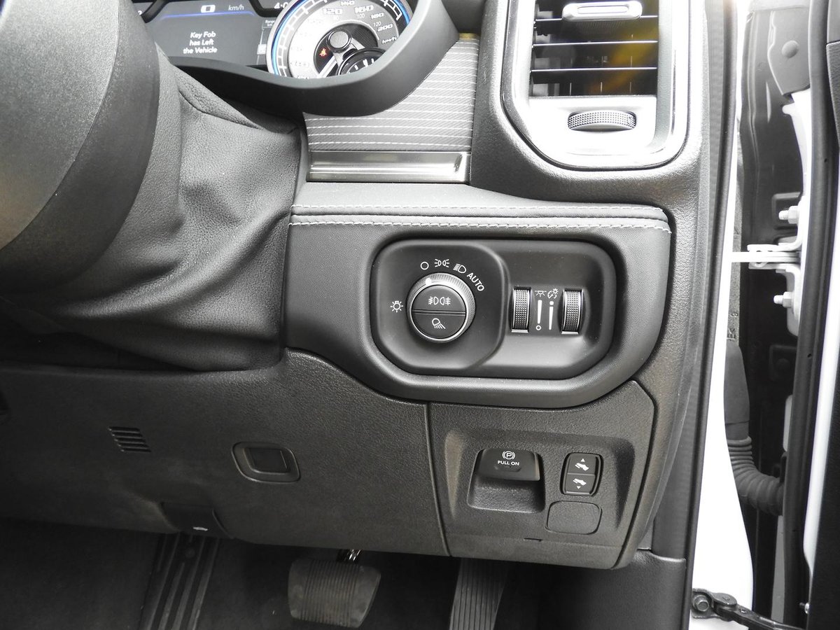 2022 RAM 1500 Limited RamBox DT MY22 4X4 Dual Range image 13