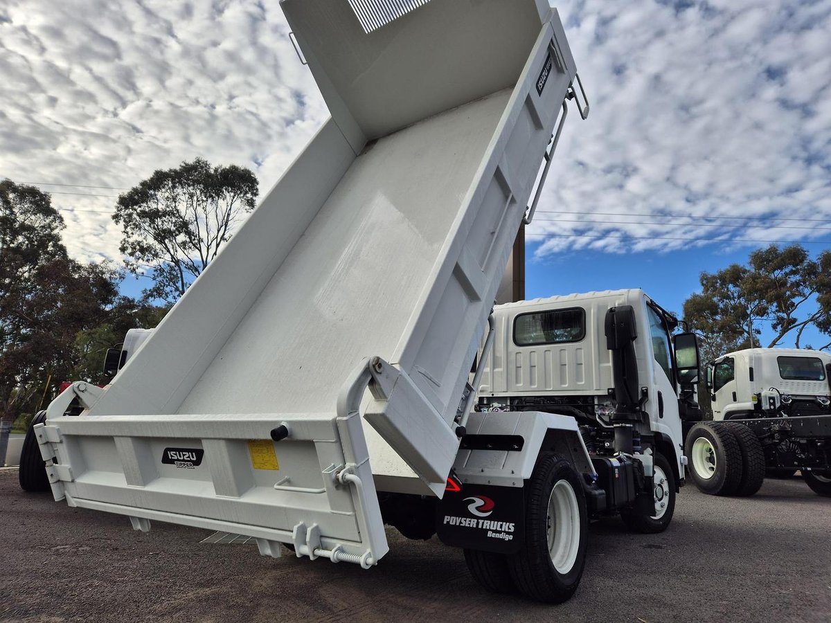 2026 Isuzu N Series NLR 45-150 DT D25 Tipper image 11