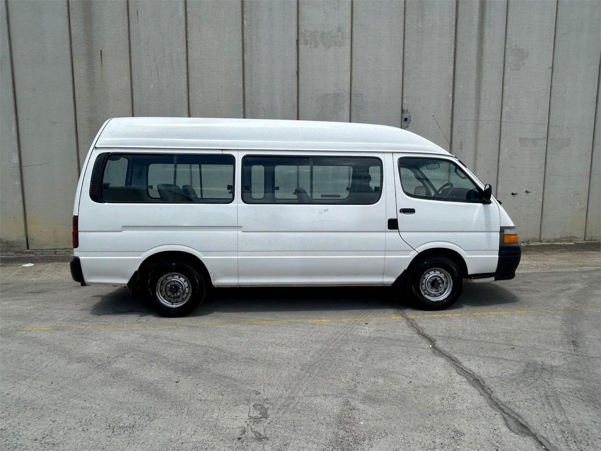 1999 Toyota Hiace image 8