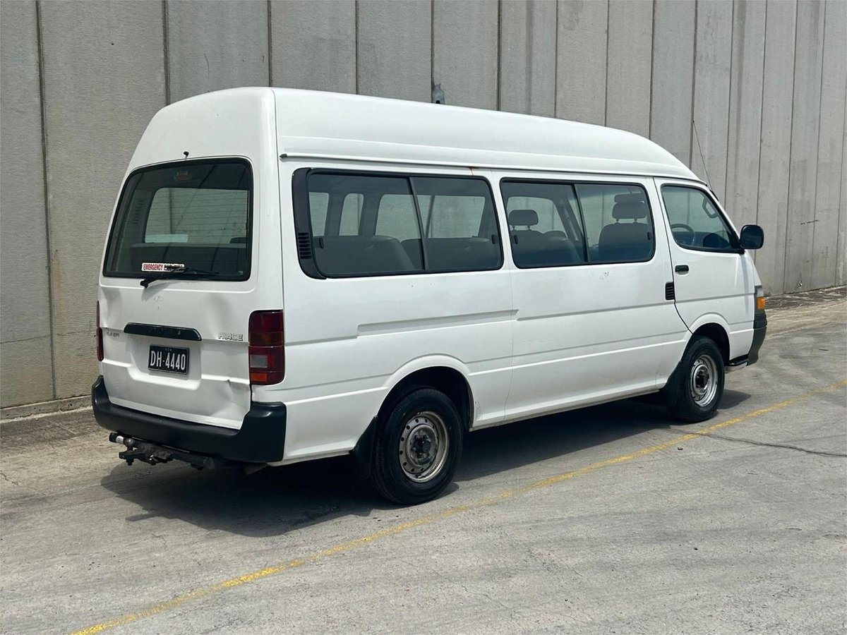1999 Toyota Hiace image 7