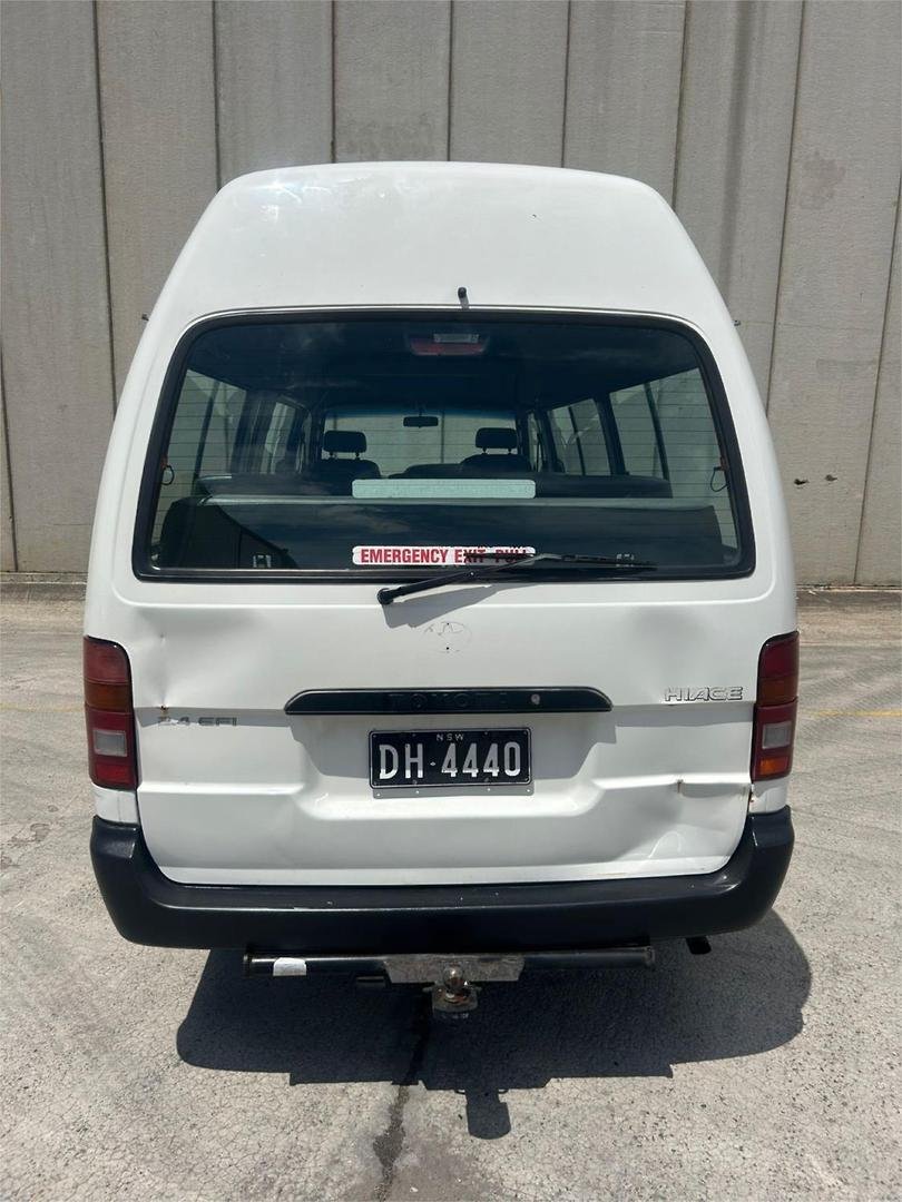 1999 Toyota Hiace image 4
