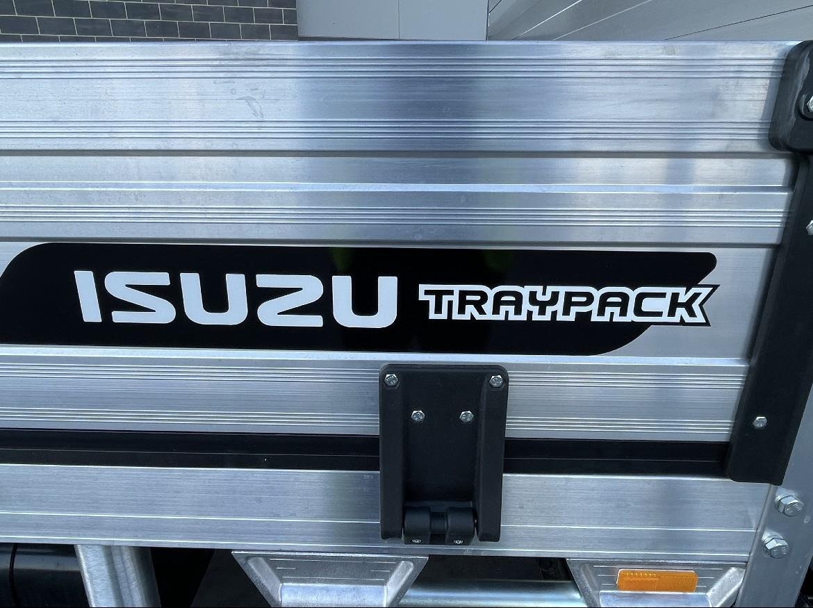 2025 Isuzu N Series image 11