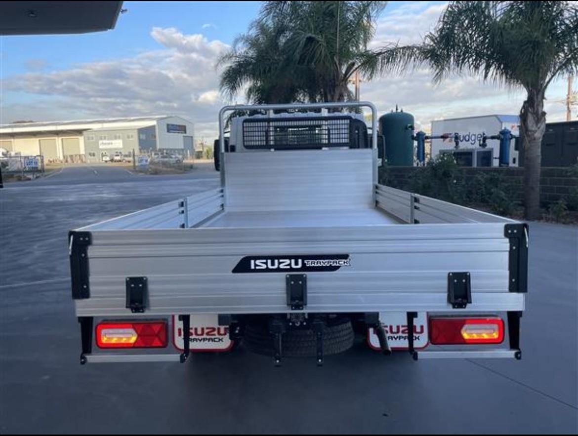 2025 Isuzu N Series image 6