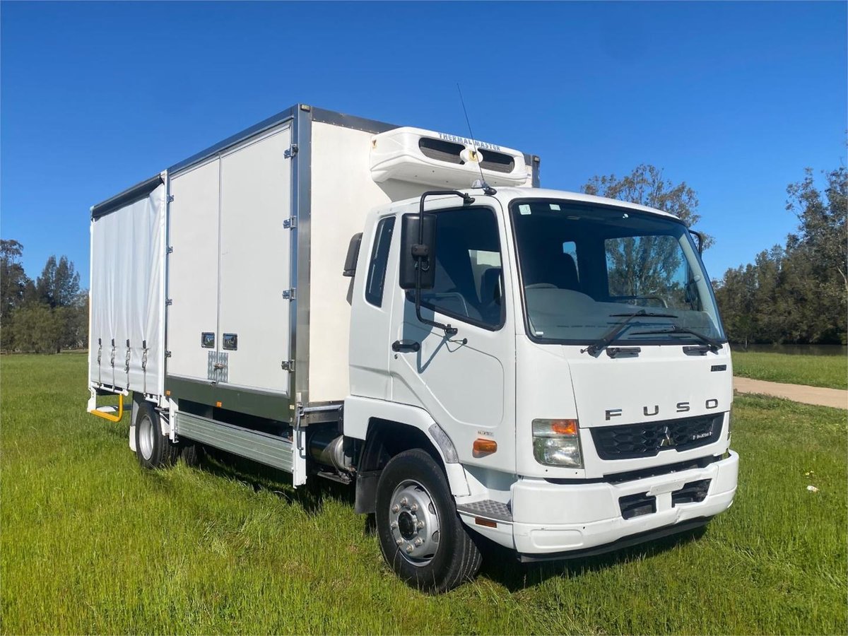 2016 Mitsubishi Fighter image 11
