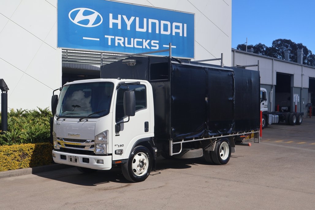 2021 Isuzu Nqr Truck
