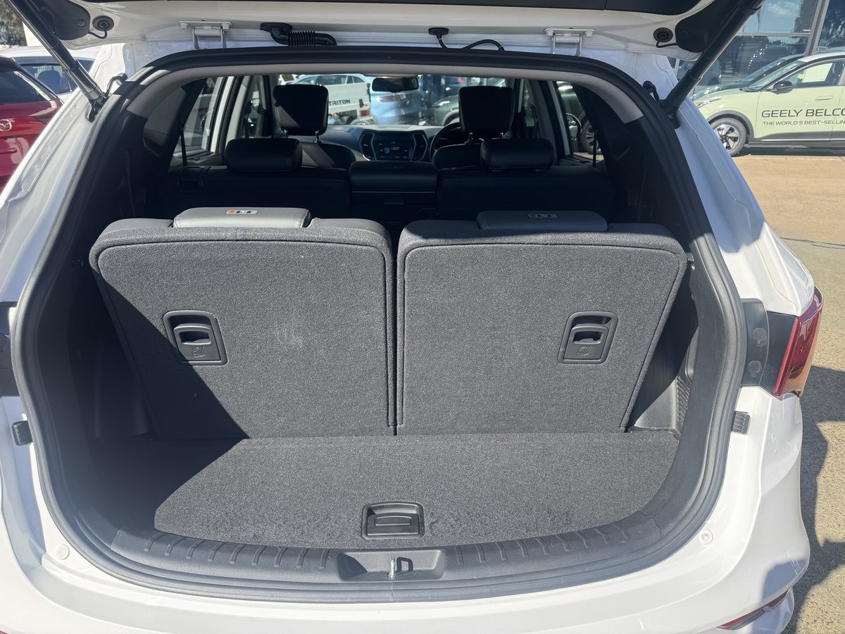 2016 Hyundai Santa Fe Highlander DM3 Series II MY17 4X4 On Demand image 12