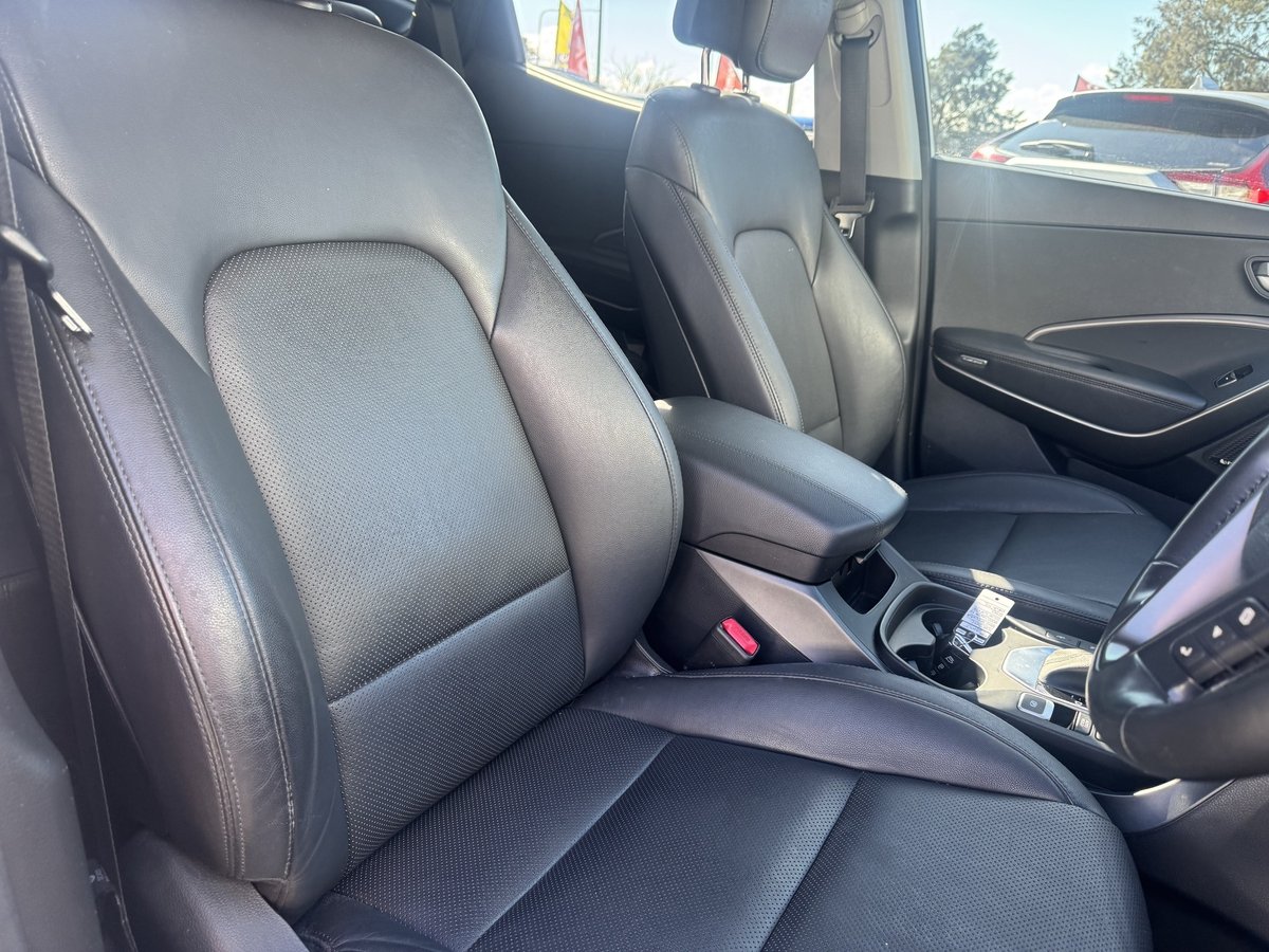 2016 Hyundai Santa Fe Highlander DM3 Series II MY17 4X4 On Demand image 17
