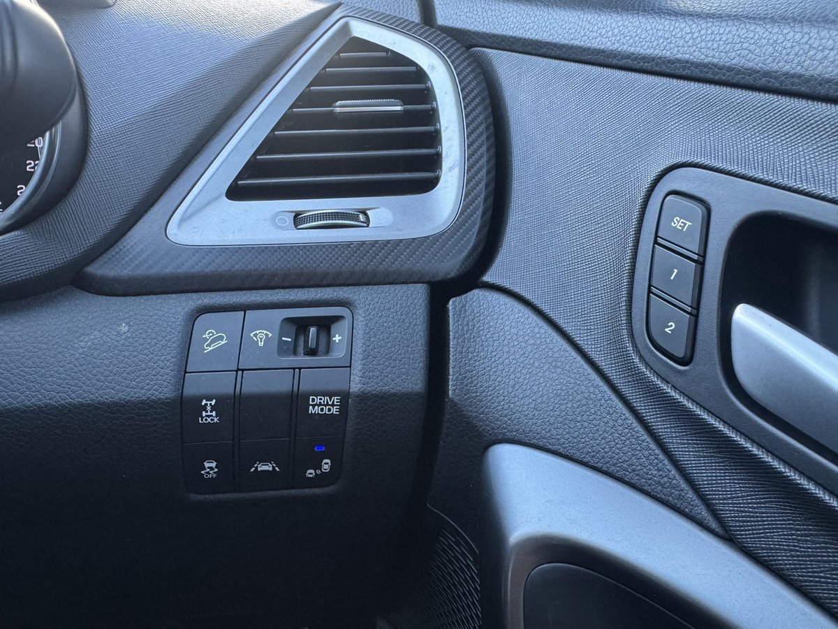 2016 Hyundai Santa Fe Highlander DM3 Series II MY17 4X4 On Demand image 20
