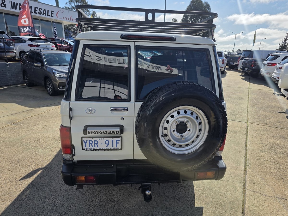 2016 Toyota Landcruiser Workmate VDJ76R 4X4 Dual Range image 29