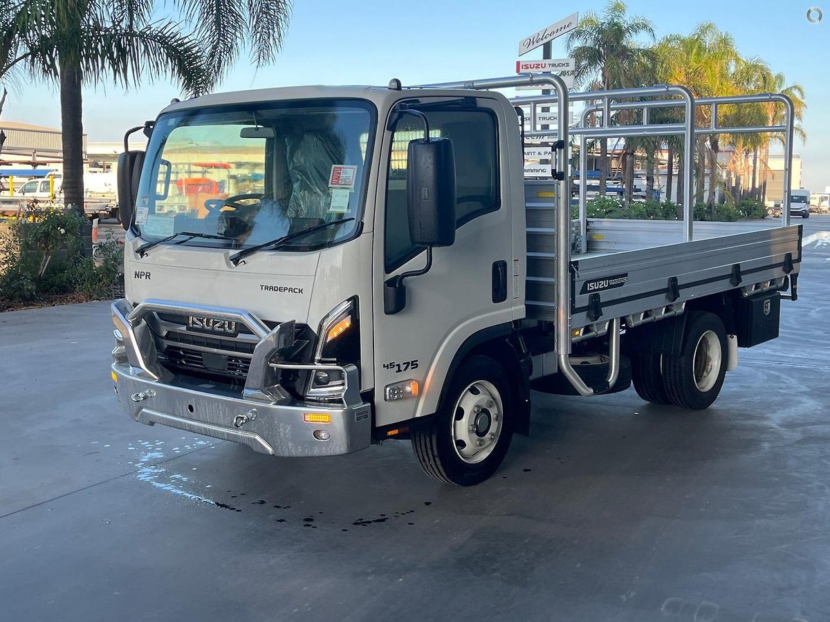 2026 Isuzu N Series image 7