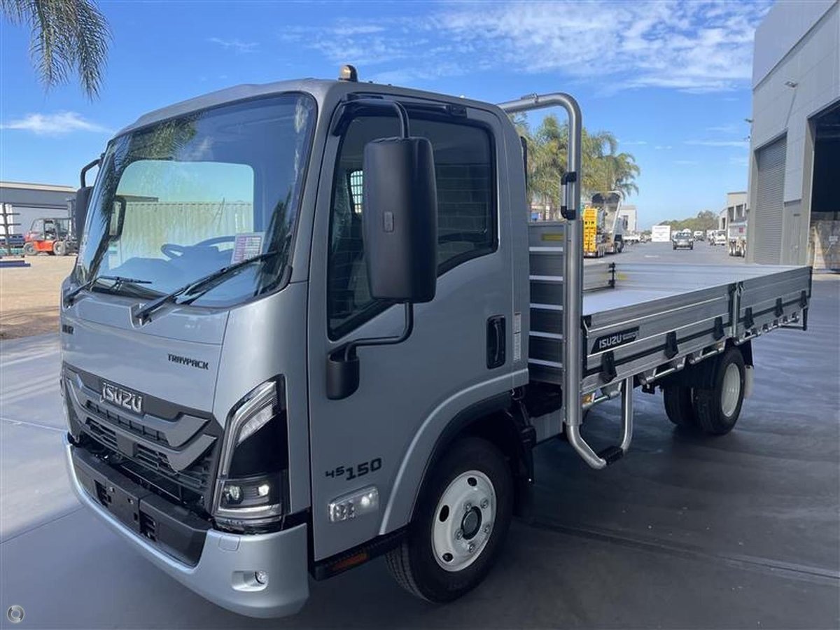 2025 Isuzu N Series image 7