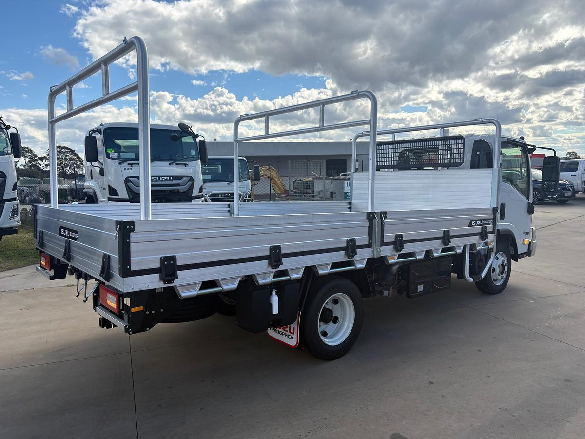 2026 Isuzu N Series image 5