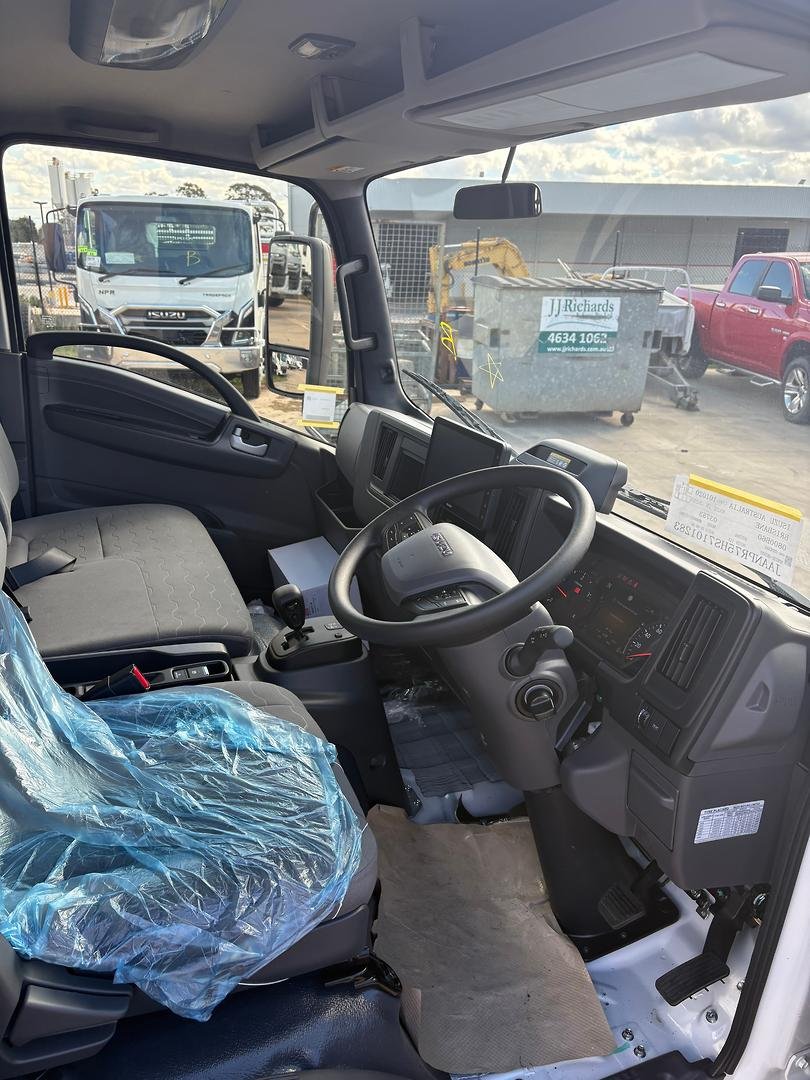 2026 Isuzu N Series image 13