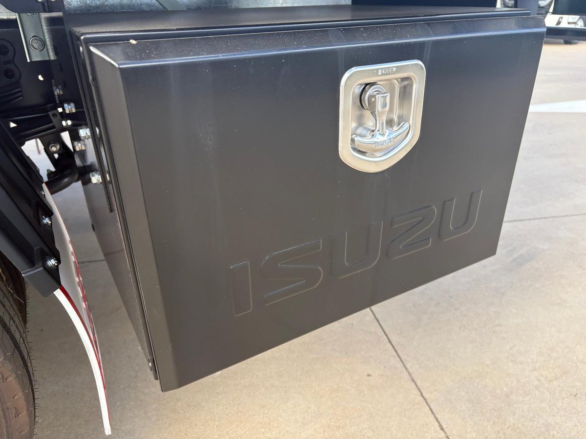 2026 Isuzu N Series image 8