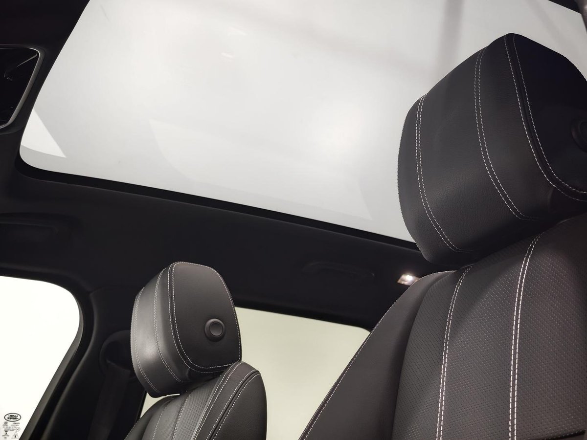2024 Jaguar E-PACE image 21