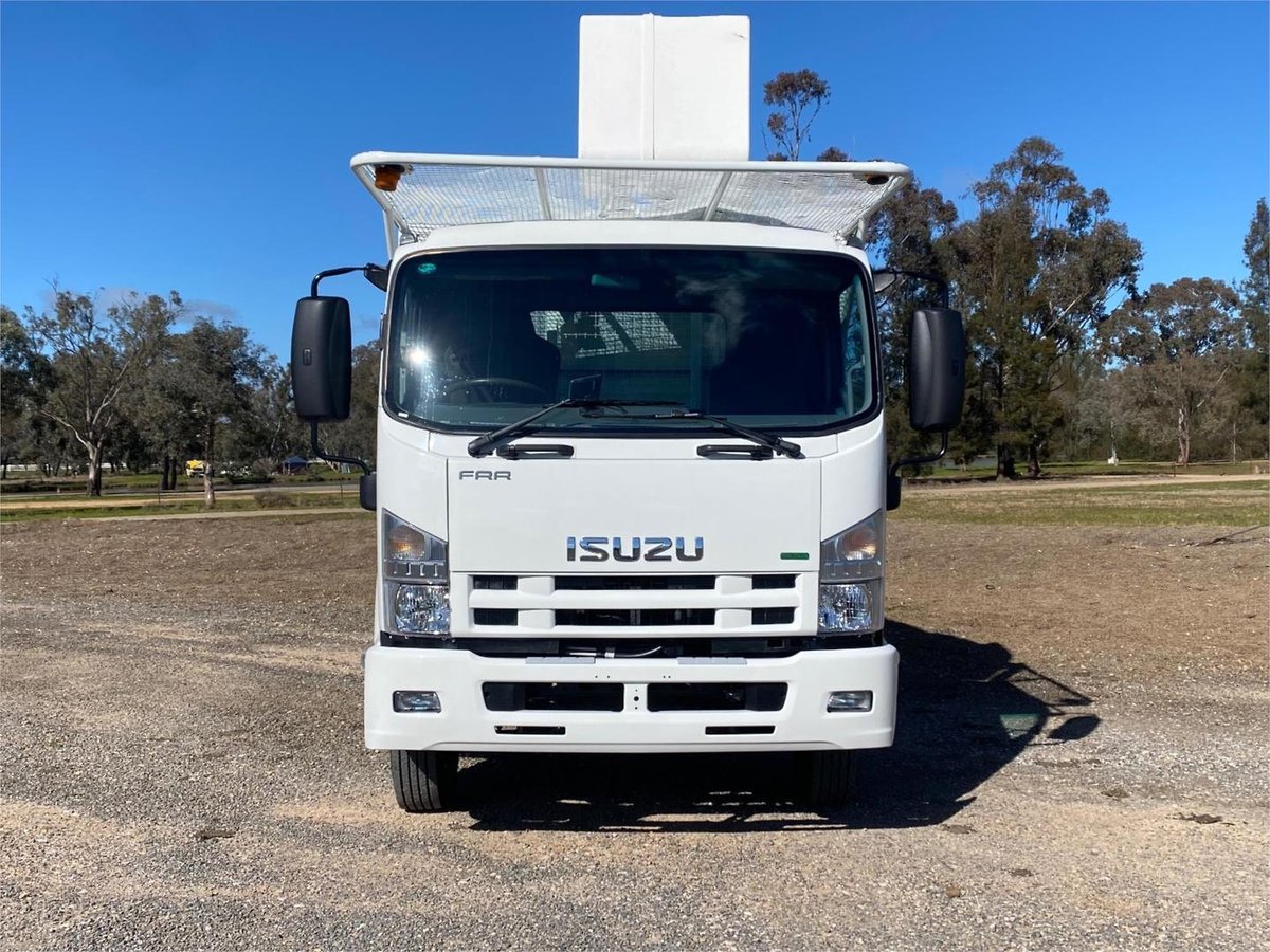 2011 Isuzu F Series FRR 500 image 12