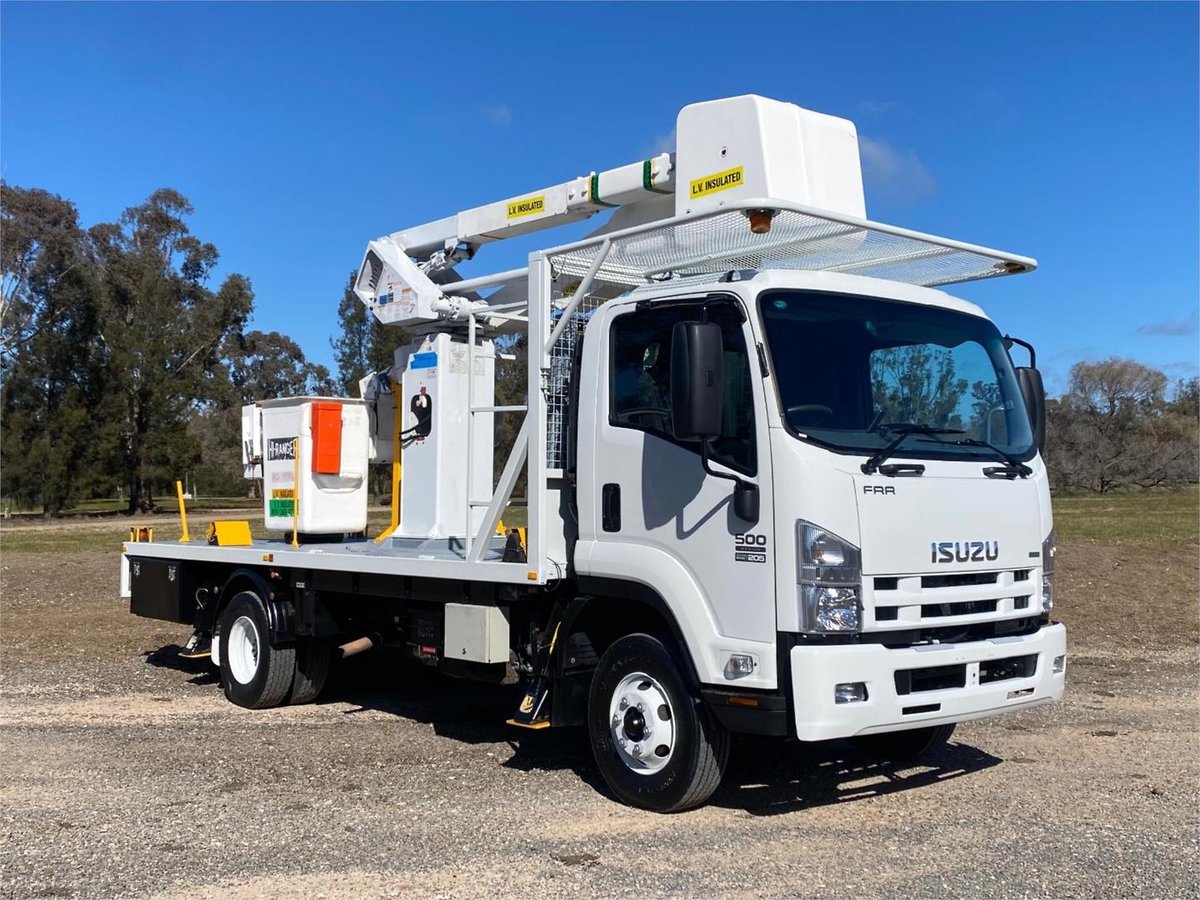 2011 Isuzu F Series FRR 500 image 11