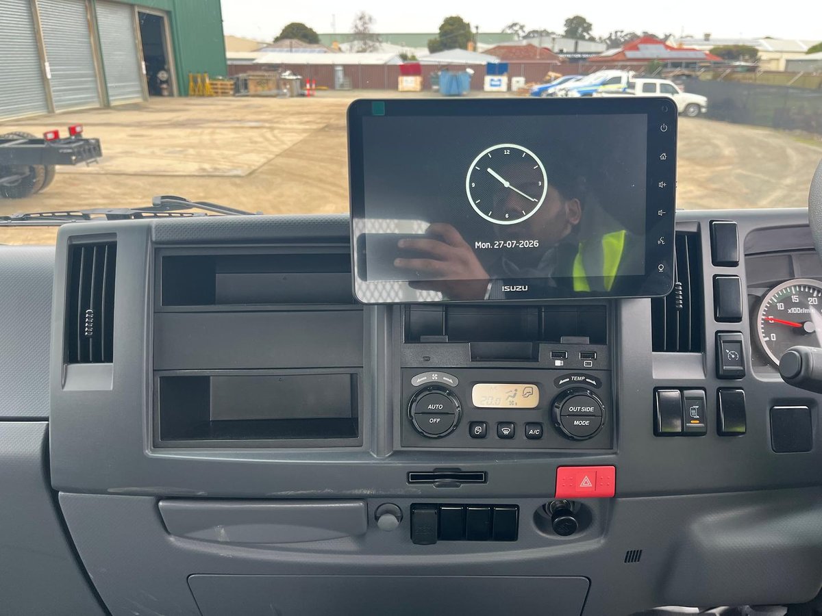 2025 Isuzu F Series FYJ300-350 image 16