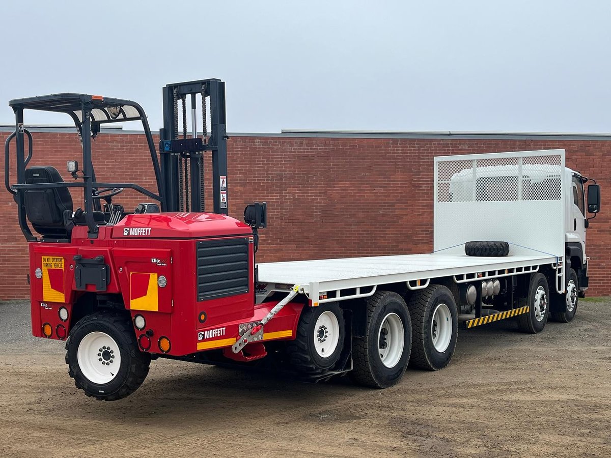 2025 Isuzu F Series FYJ300-350 image 5