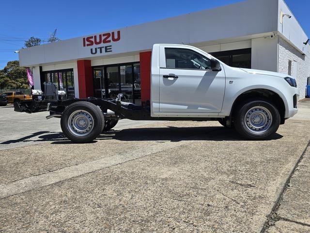 2026 Isuzu D-MAX SX High Ride MY25.5 4x2 image 8