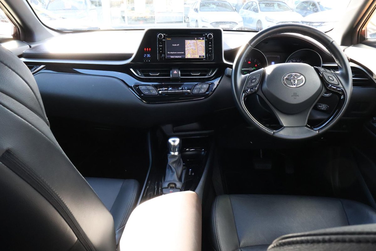 2017 Toyota C-HR Koba NGX10R image 8