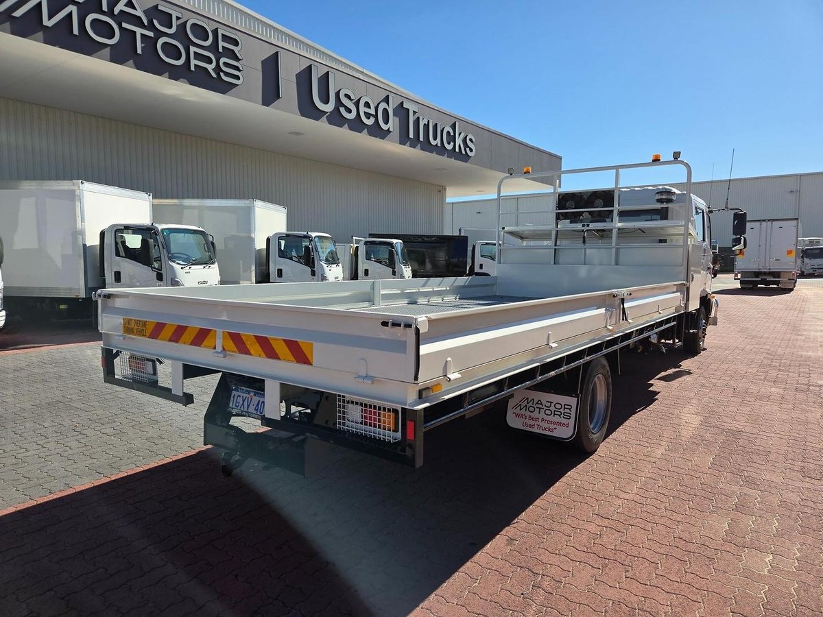 2019 Hino Fd 1124-500 Series 6 Ton Crew Cab Tray image 10