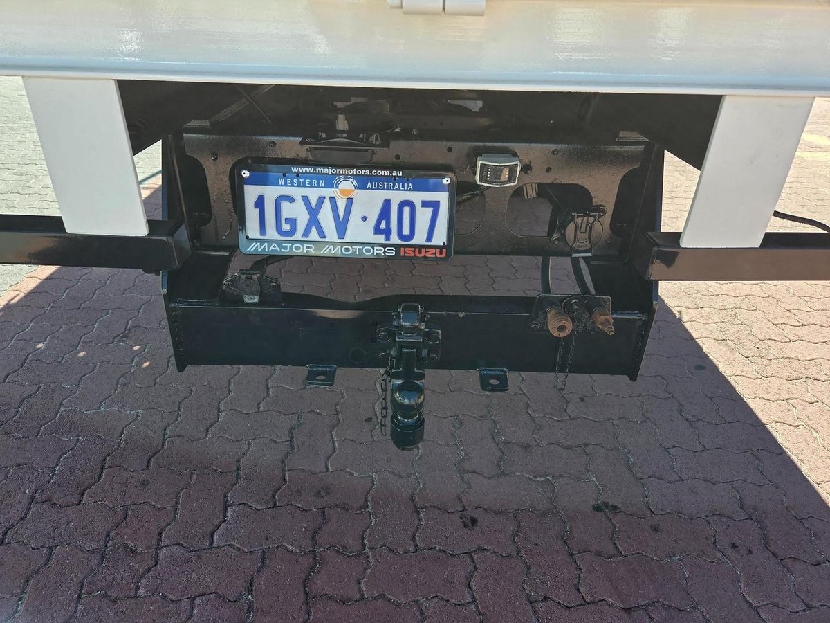 2019 Hino Fd 1124-500 Series 6 Ton Crew Cab Tray image 13