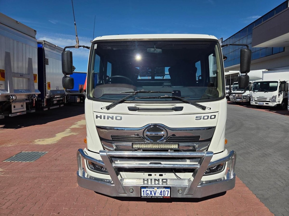 2019 Hino Fd 1124-500 Series 6 Ton Crew Cab Tray image 12