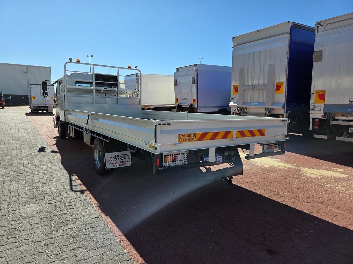 2019 Hino Fd 1124-500 Series 6 Ton Crew Cab Tray image 5