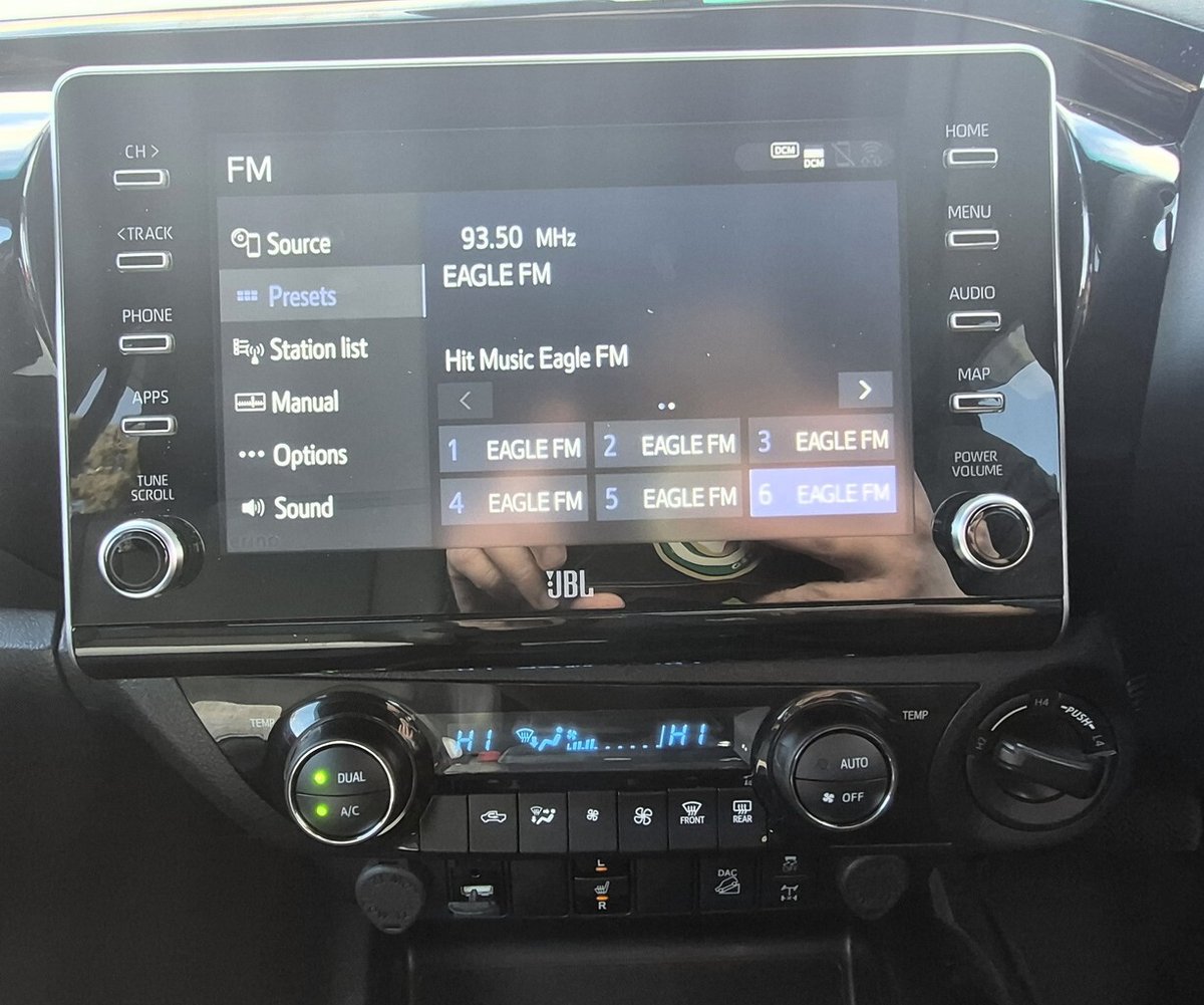2023 Toyota Hilux 4x4 image 17