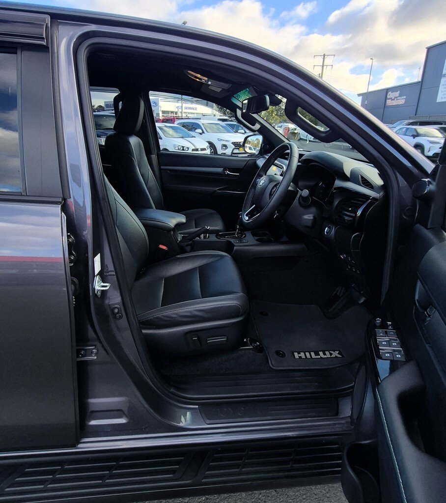 2023 Toyota Hilux 4x4 image 25