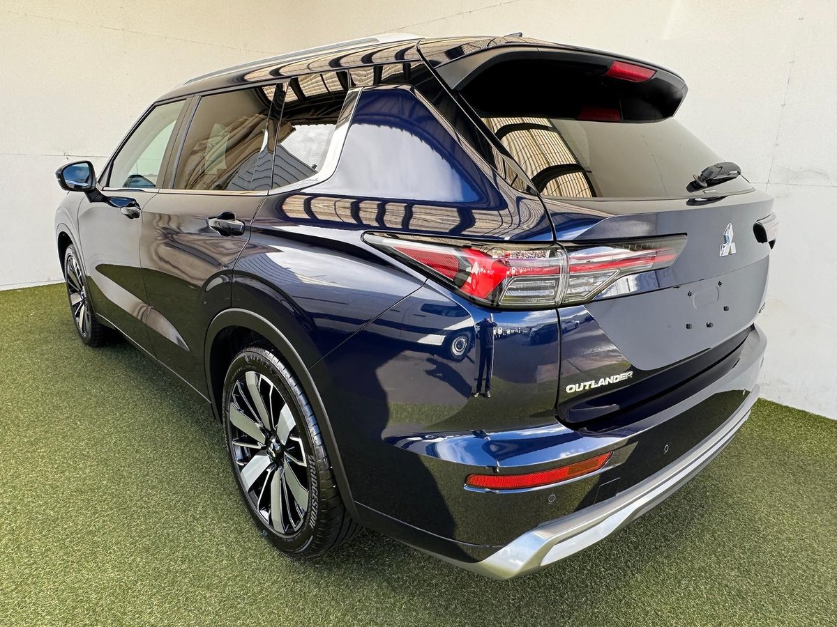 2025 Mitsubishi Outlander Exceed ZM MY25 AWD image 20