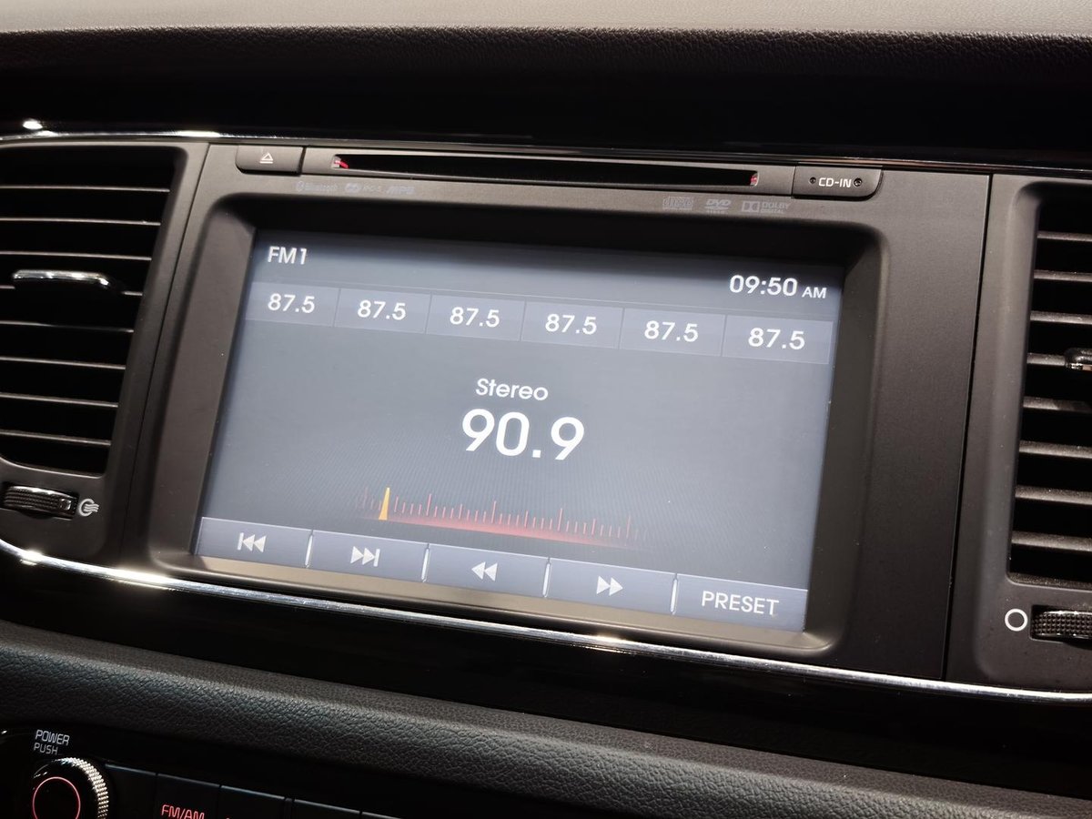 2015 Kia Carnival Platinum YP MY15 image 10