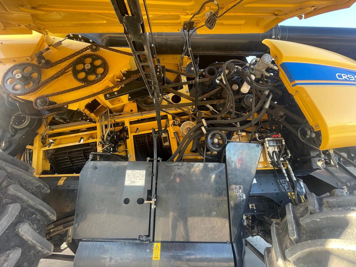 2017 New Holland Cr990 image 11