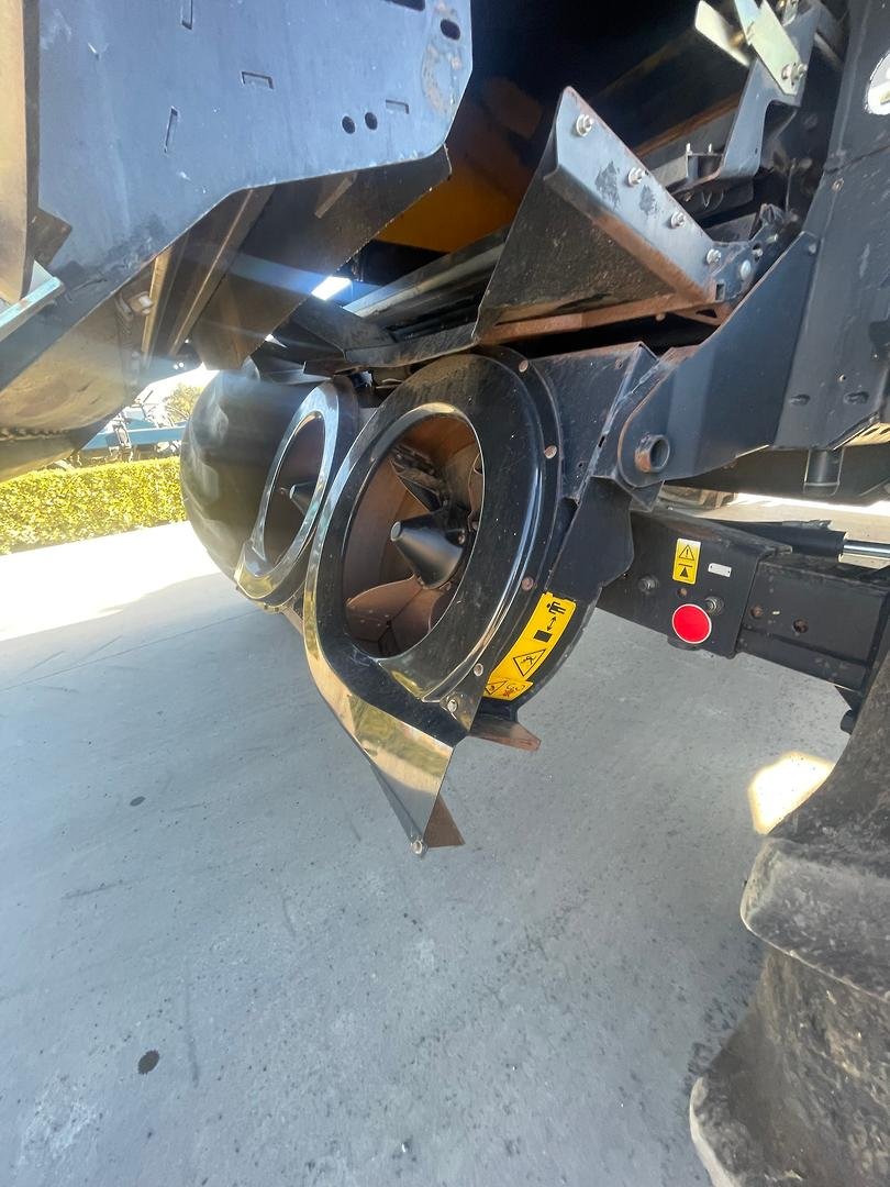 2017 New Holland Cr990 image 7