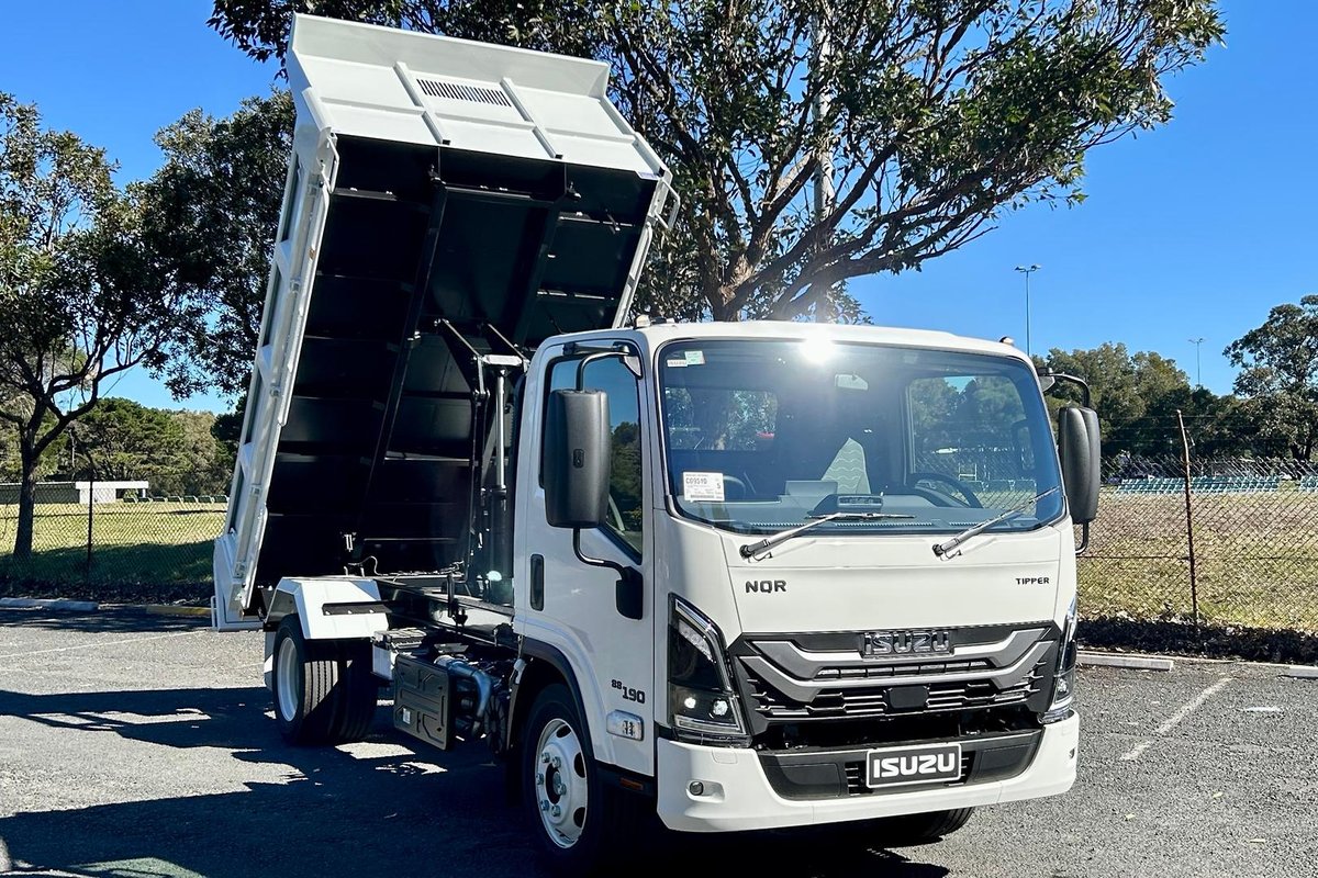 2026 Isuzu N Series NQR 88/80-190 AM D38 Tipper image 19