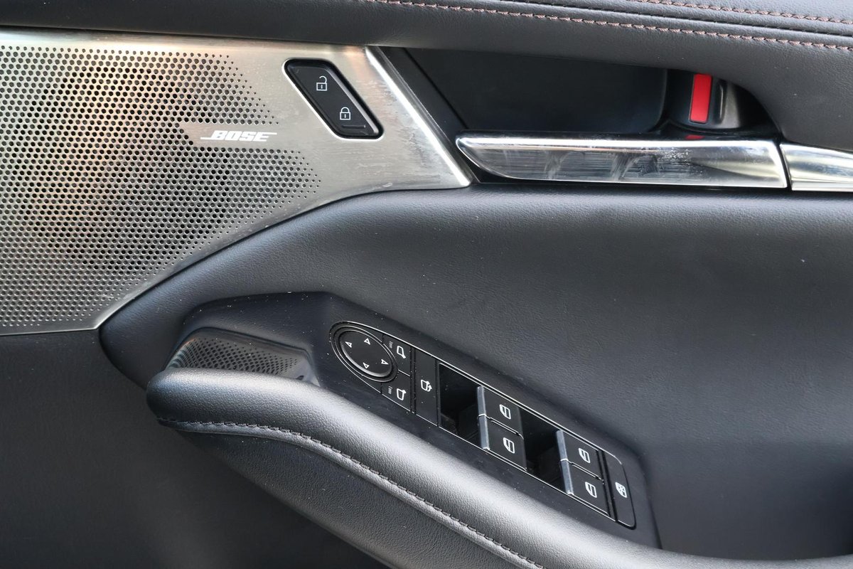 2019 Mazda 3 G25 GT BP Series image 22