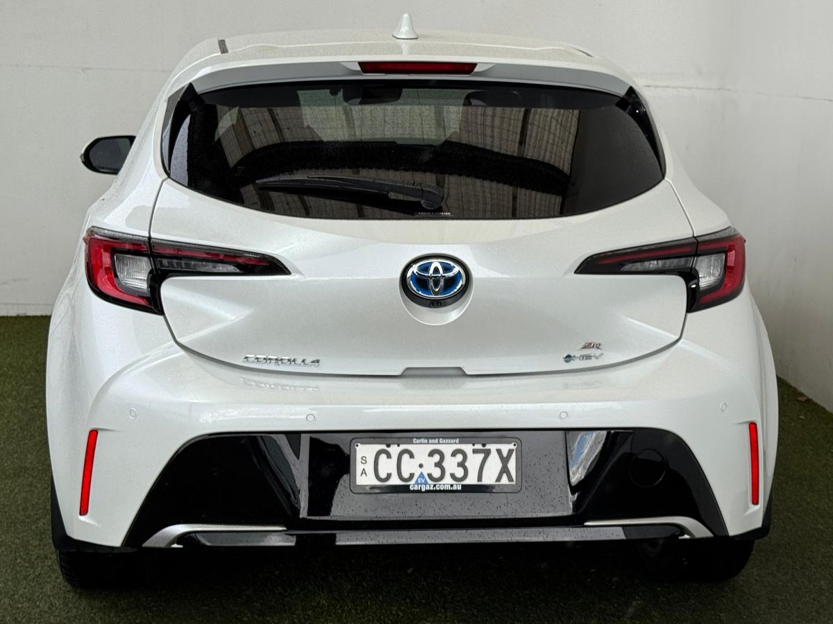 2024 Toyota Corolla ZR Hybrid ZWE219R image 18