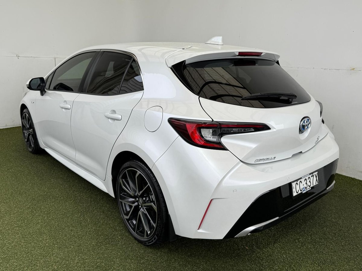 2024 Toyota Corolla ZR Hybrid ZWE219R image 20
