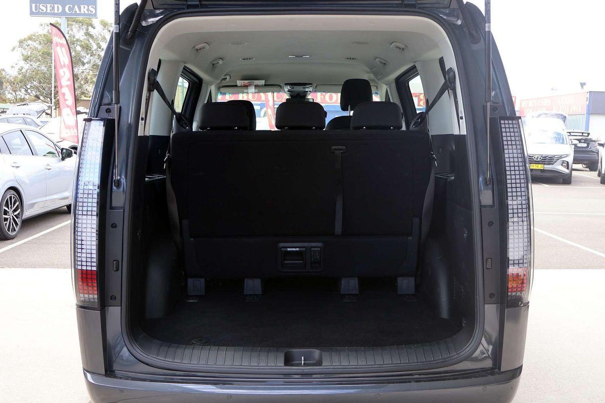 2024 Hyundai STARIA image 24